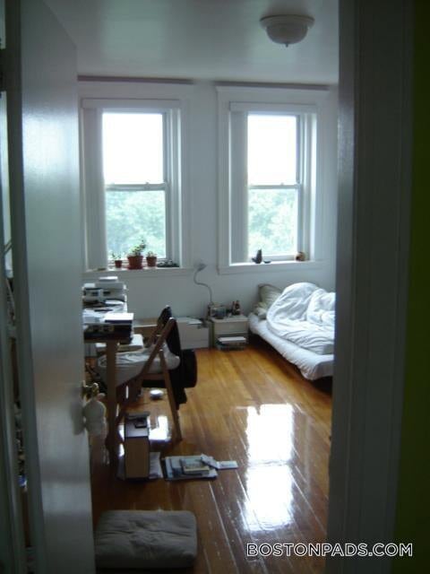 121 Park Dr, Unit 38 in Boston, MA - Foto de edificio - Building Photo