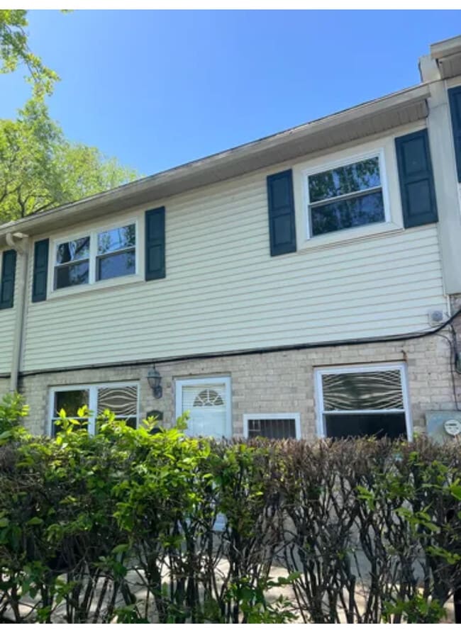 613 Edison Ave, Unit F