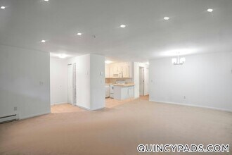 59 Presidential Dr in Quincy, MA - Foto de edificio - Building Photo