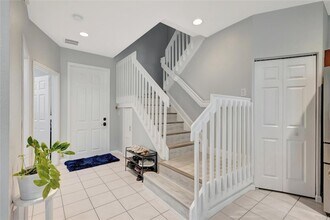 2037 Nassau Dr in West Palm Beach, FL - Foto de edificio - Building Photo