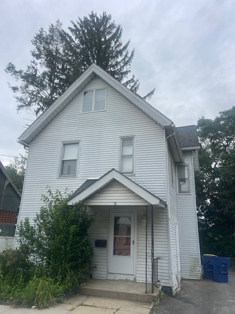 13 Simons Ave