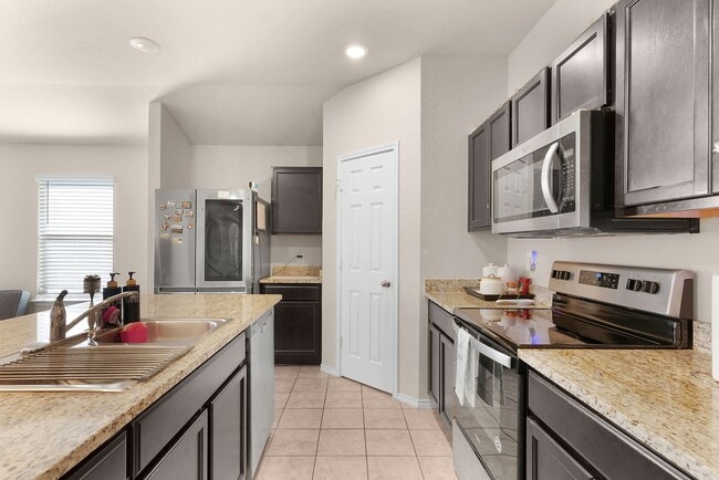 6008 Amelia Earhart Blvd in Killeen, TX - Building Photo - Building Photo