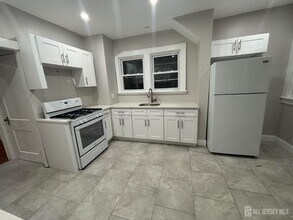 259 Williamson Ave in Hillside, NJ - Foto de edificio - Building Photo