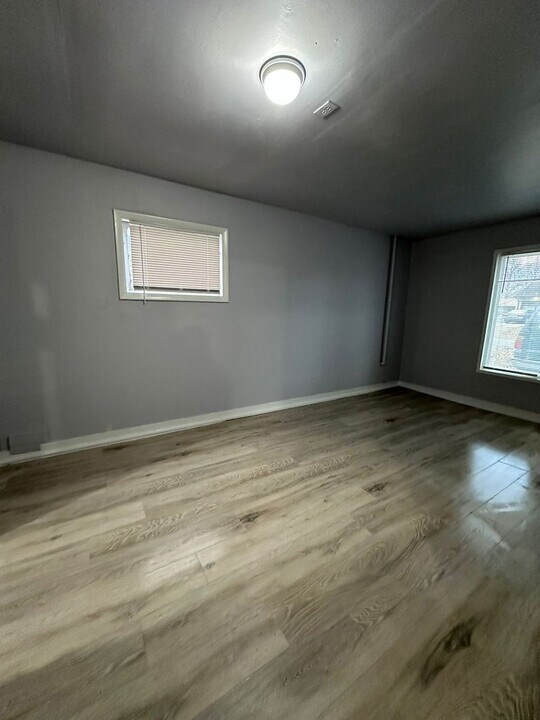 7611 E 112th Terrace in Kansas City, MO - Building Photo