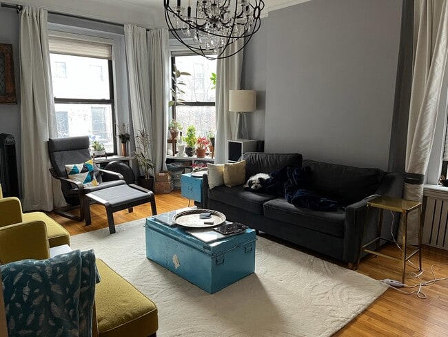 property at 102 W 75th St