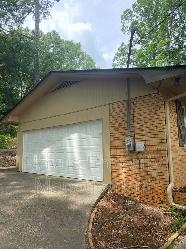 60 Don Rich Dr in Carrollton, GA - Building Photo - Building Photo