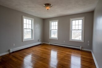 574 Proctor Ave-Unit -1 in Revere, MA - Building Photo - Building Photo