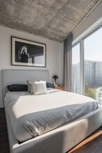 Alexander Appartements in Montréal, QC - Building Photo - Building Photo