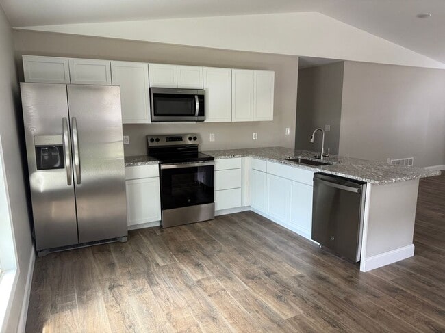 property at 801 Hardin St