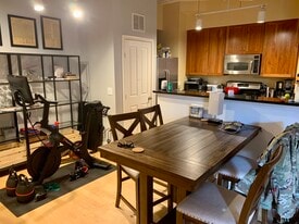 1201 N Garfield St, Unit 203 in Arlington, VA - Building Photo