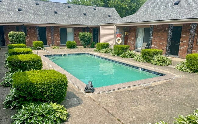 property at 620 E Lincoln Ave