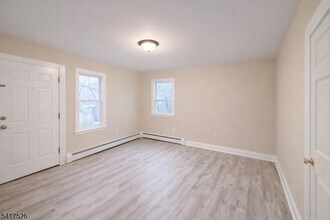 326 Mercer Ave in Roselle, NJ - Building Photo - Building Photo