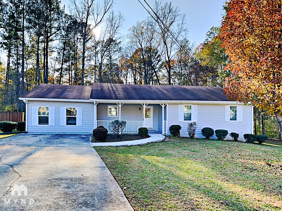 4838 Navajo Trail SE in Conyers, GA - Building Photo