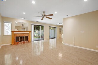 5227 Riverdale Ct in Pleasanton, CA - Building Photo - Building Photo