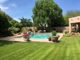 1225 E Warner Rd in Tempe, AZ - Building Photo