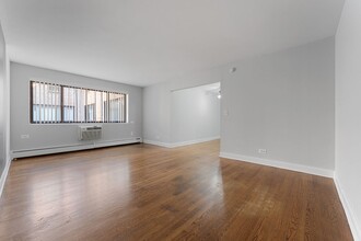 6021 N Winthrop Ave, Unit 405 in Chicago, IL - Building Photo - Building Photo