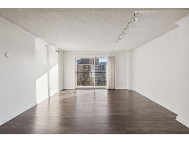 1225 La Salle Ave-Unit -907 in Minneapolis, MN - Building Photo - Building Photo