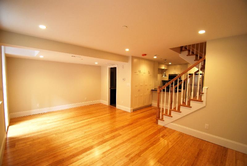 53 Fort Ave, Unit 1 in Boston, MA - Foto de edificio