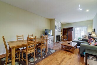 409 E 38th St in Austin, TX - Building Photo - Building Photo