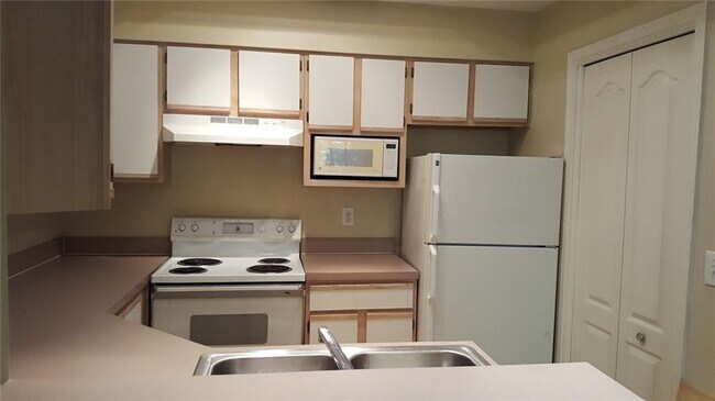 6000-14 Shepherd Mountain Cove in Austin, TX - Building Photo - Building Photo