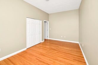 3 Forest St in Medford, MA - Foto de edificio - Building Photo