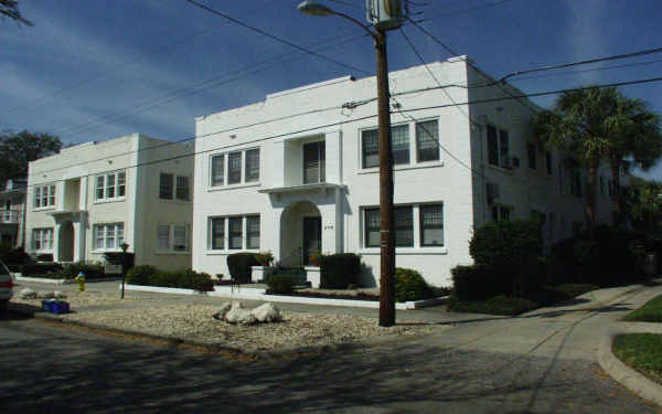 2117 W Hills Ave in Tampa, FL - Building Photo - Building Photo