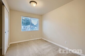 9022 Lorraine Ave S in Lakewood, WA - Building Photo - Building Photo