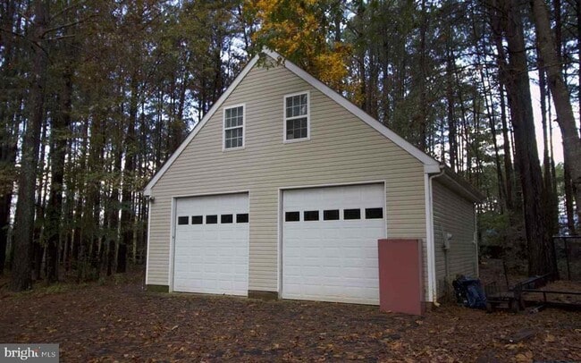 property at 2860 Cindy Ln