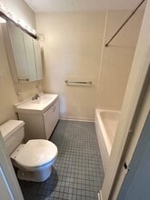 33 Pond Ave in Brookline, MA - Building Photo - Building Photo