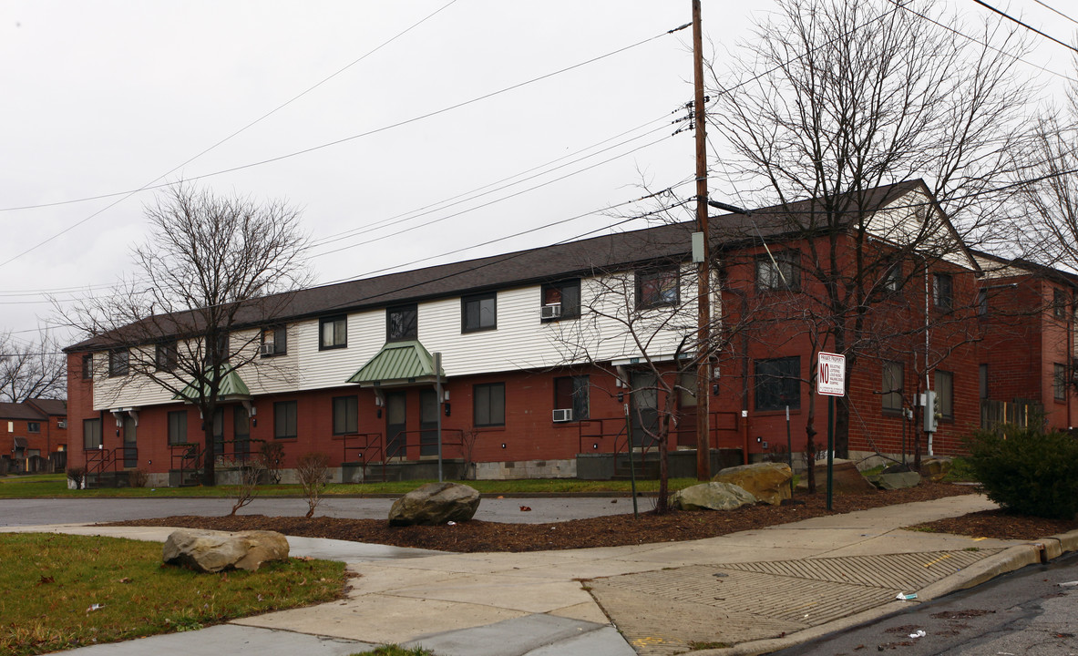 Malleable Heights in Sharon, PA - Building Photo