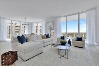 525 N Fort Lauderdale Beach Blvd in Fort Lauderdale, FL - Building Photo - Building Photo