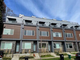 1732 N 41st St in Seattle, WA - Building Photo