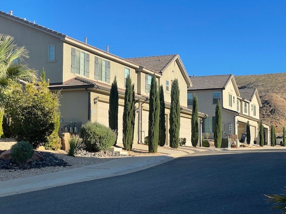 3697 S Sapporo Pl in Saint George, UT - Building Photo