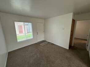 1566 Bellevue St SE in Salem, OR - Building Photo - Building Photo