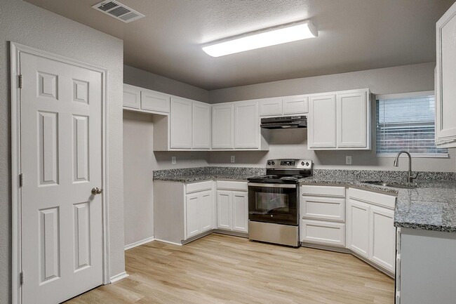 property at 2616 Castle Pines Dr