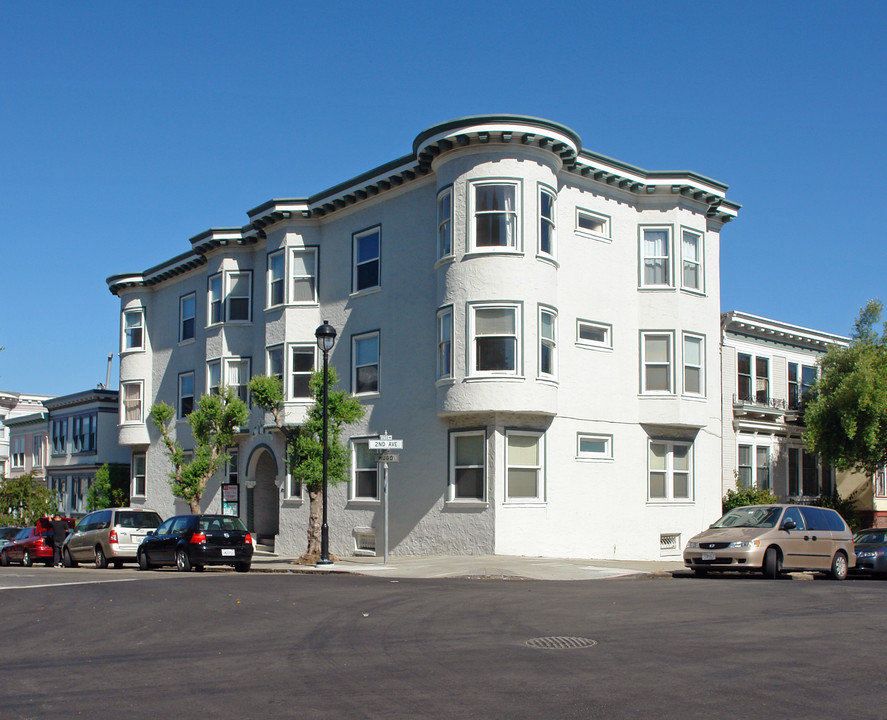 100 Hugo St in San Francisco, CA - Building Photo