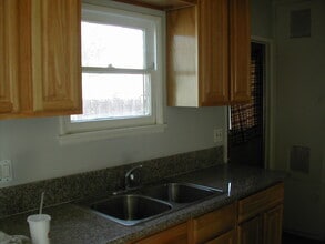 654 Loranne Ave in Pomona, CA - Building Photo - Building Photo