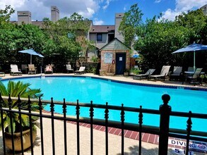 1201 McDuffie St in Houston, TX - Building Photo - Building Photo