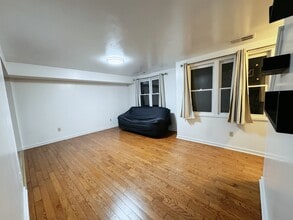 304 N 8th St, Unit 304 N 8th Street Unit N in Philadelphia, PA - Foto de edificio - Building Photo