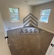 2116 Westchester Dr in The Village, OK - Building Photo - Building Photo