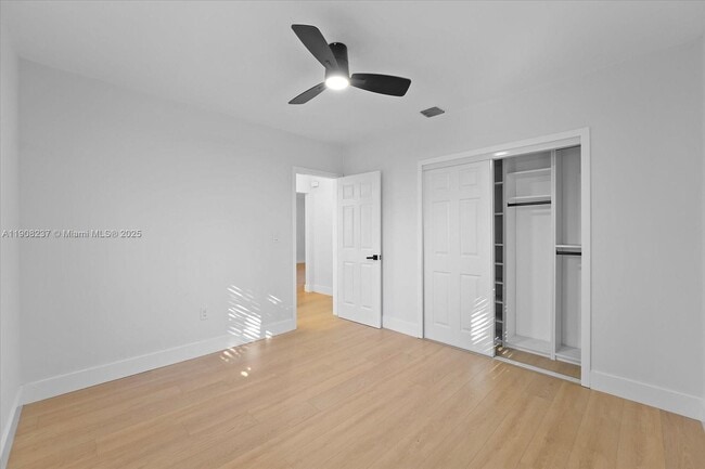 1240 NE 138th St in North Miami, FL - Building Photo - Building Photo