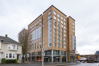 The Broadway in Portland, OR - Foto de edificio - Building Photo
