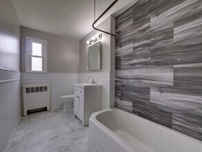 Riverhill Apartments in Menands, NY - Building Photo - Building Photo