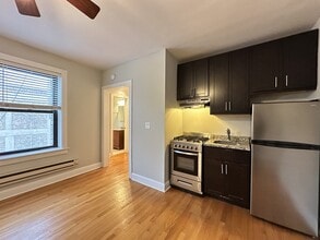 618 W Patterson, Unit 807 in Chicago, IL - Building Photo - Building Photo