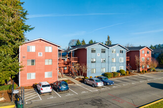 Bye The Green Condominiums in Auburn, WA - Building Photo - Building Photo