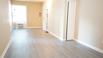 2431 Shakespeare St, Unit 1 in Houston, TX - Building Photo