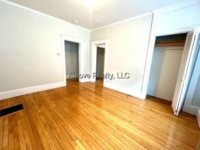 13 Farragut Ave in Somerville, MA - Building Photo - Building Photo