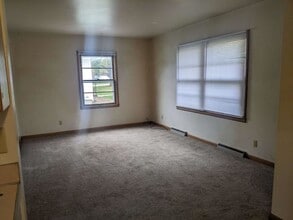 1121-1123 Tower Ct in Iowa City, IA - Building Photo - Building Photo