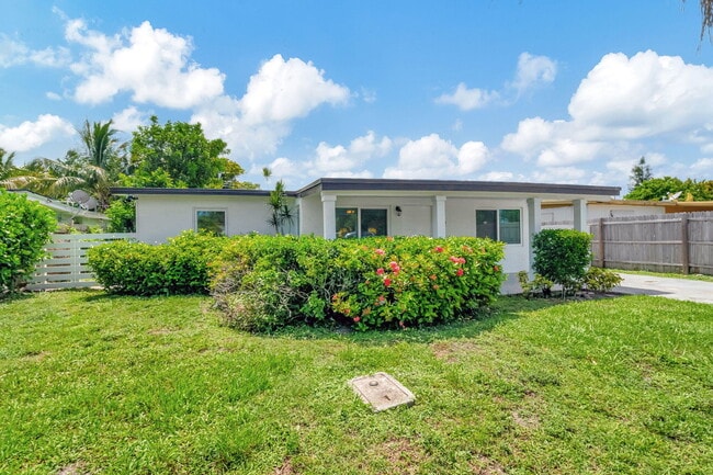 222 SW 14th Ave in Delray Beach, FL - Building Photo - Building Photo