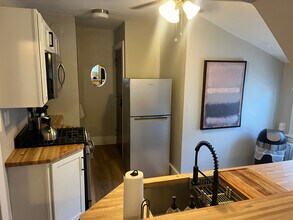 449 Richmond Ave-Unit -4 in Buffalo, NY - Building Photo - Building Photo